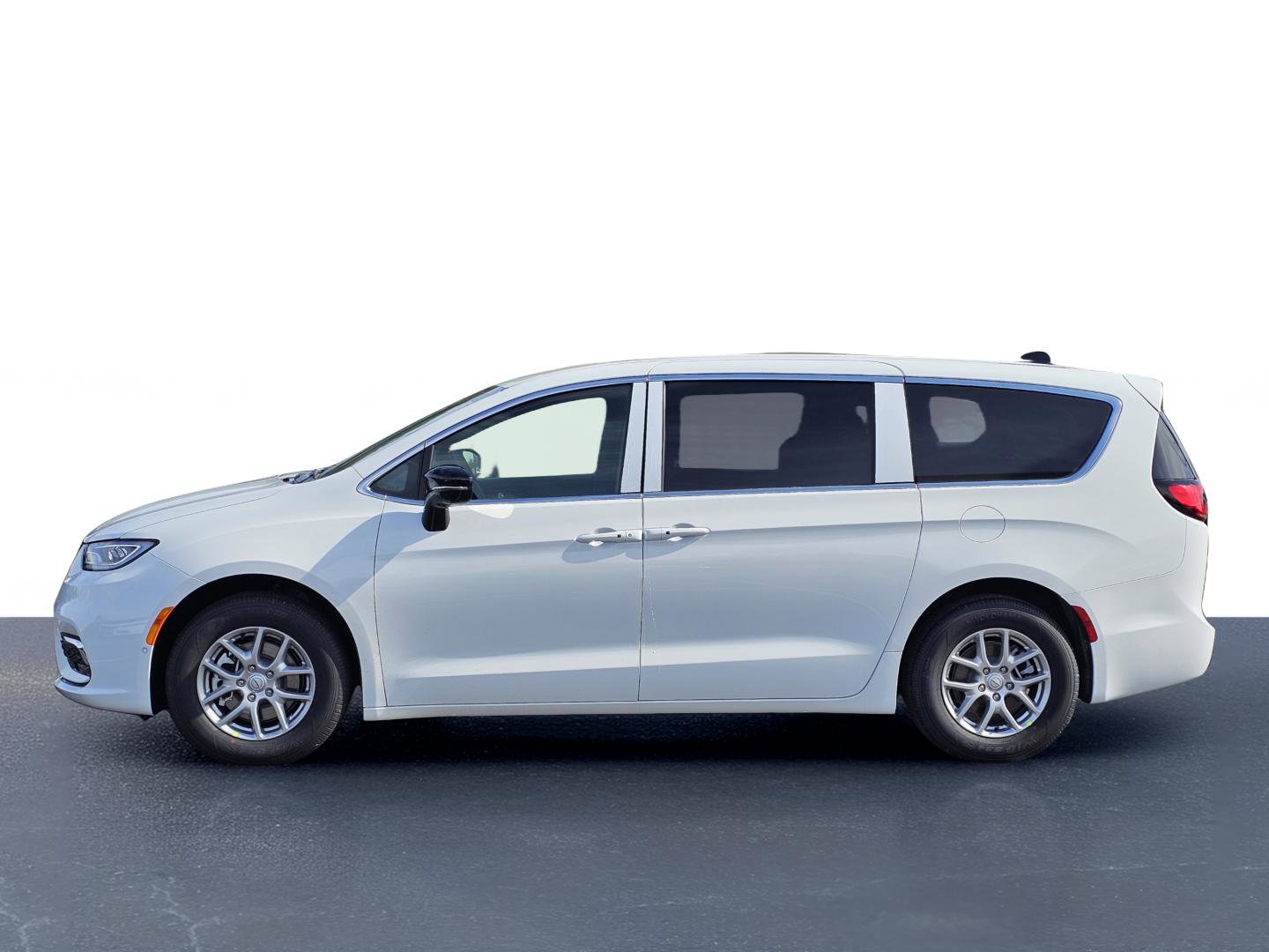 New 2026 Chrysler Pacifica Select image 13