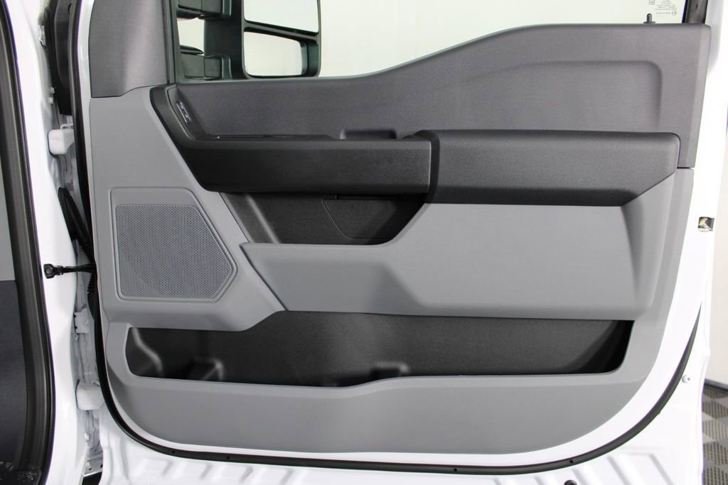 Used 2026 Ford F550 4x4 Regular Cab Super Duty w/ XL Chrome Package image 23