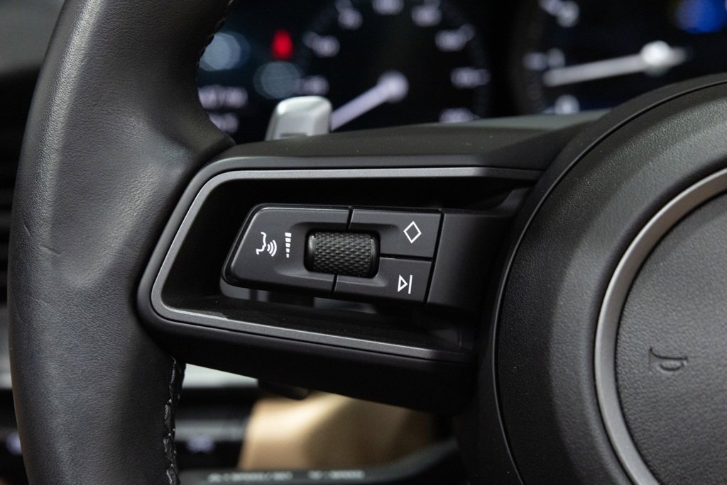 Used 2024 Porsche 911 Carrera image 42