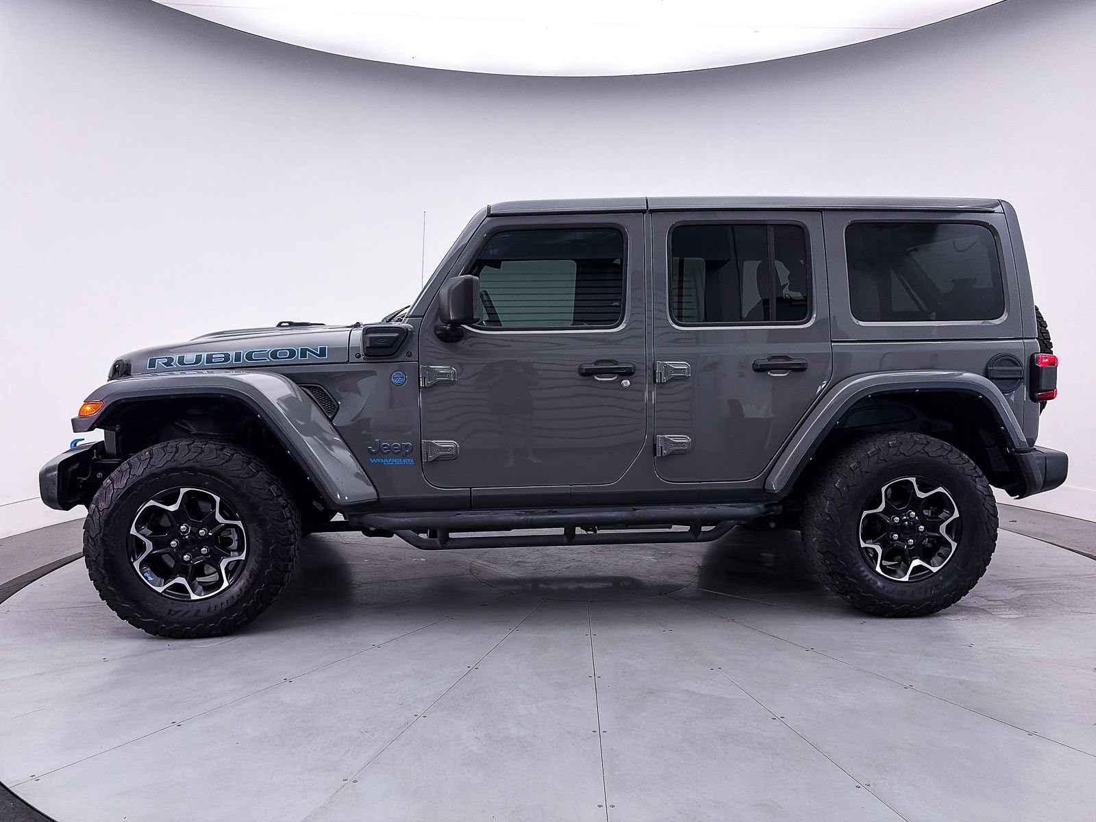 Used 2022 Jeep Wrangler Unlimited Rubicon 4xe w/ Safety Group AWD/4WD image 38