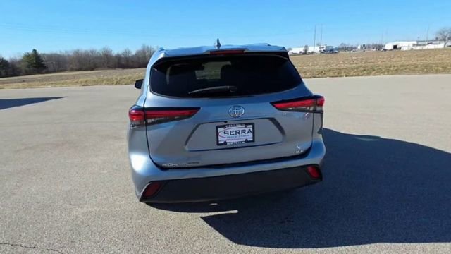 Used 2021 Toyota Highlander XLE image 8