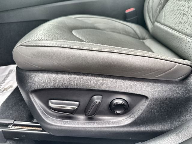 Used 2021 Toyota Avalon Limited w/ Advanced Safety Package image 21