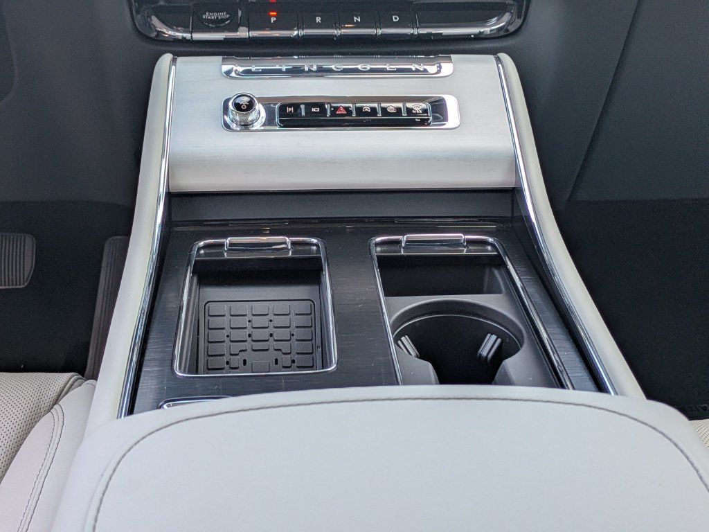 New 2026 Lincoln Aviator Reserve w/ Luxury Package RWD image 27