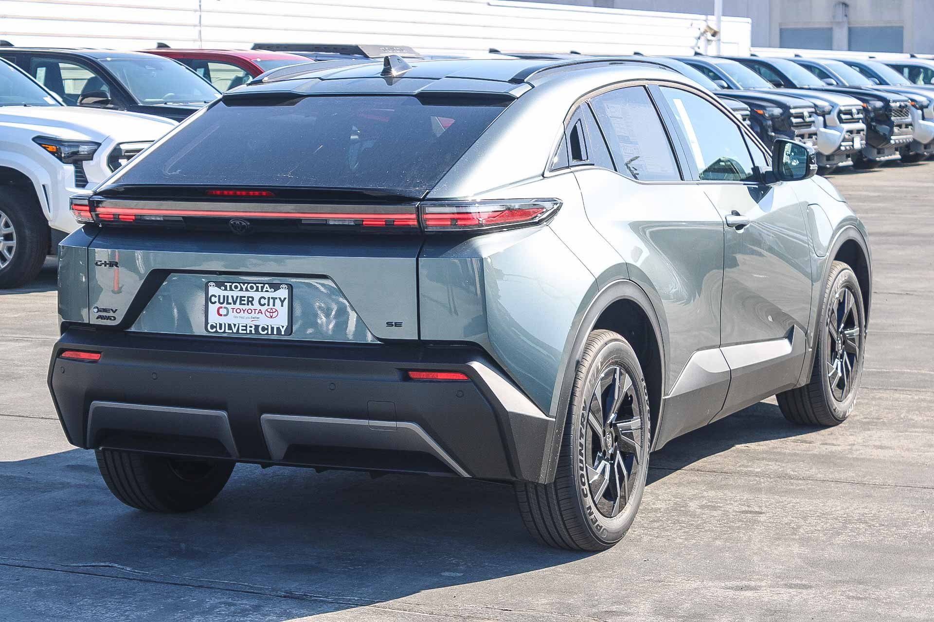 New 2026 Toyota C-HR AWD/4WD image 9