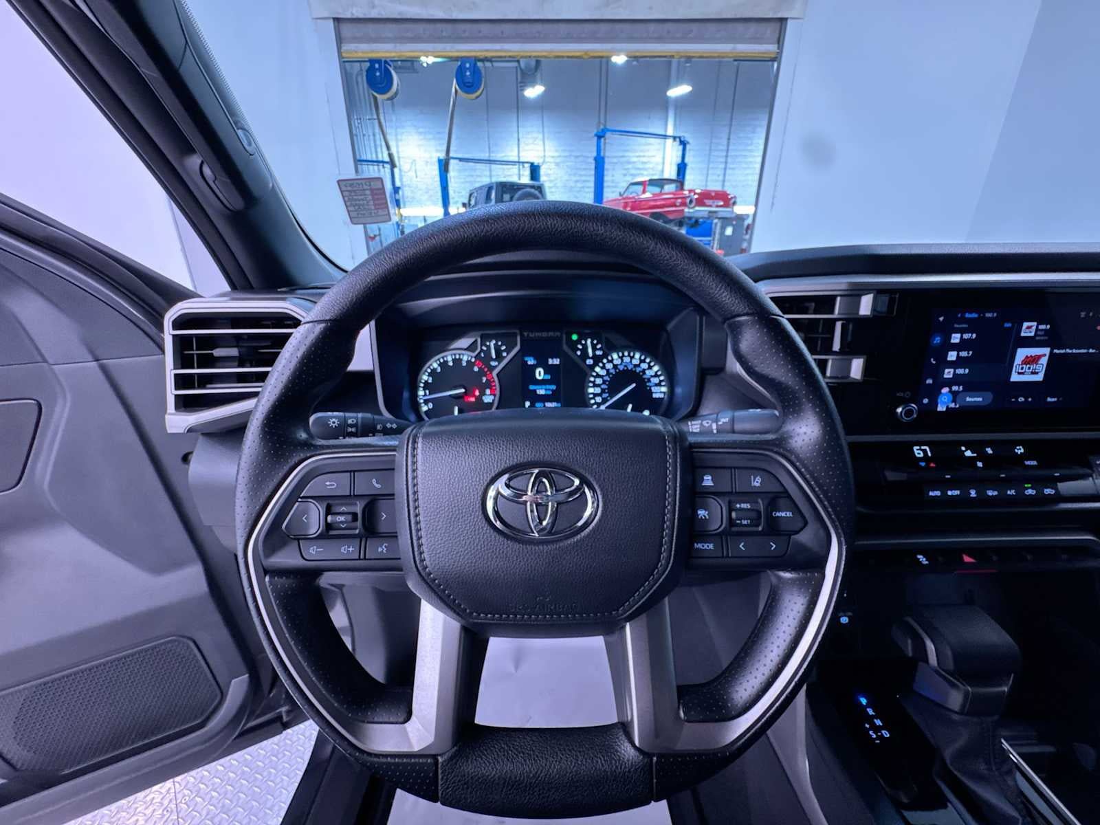 Used 2025 Toyota Tundra SR5 AWD/4WD image 15