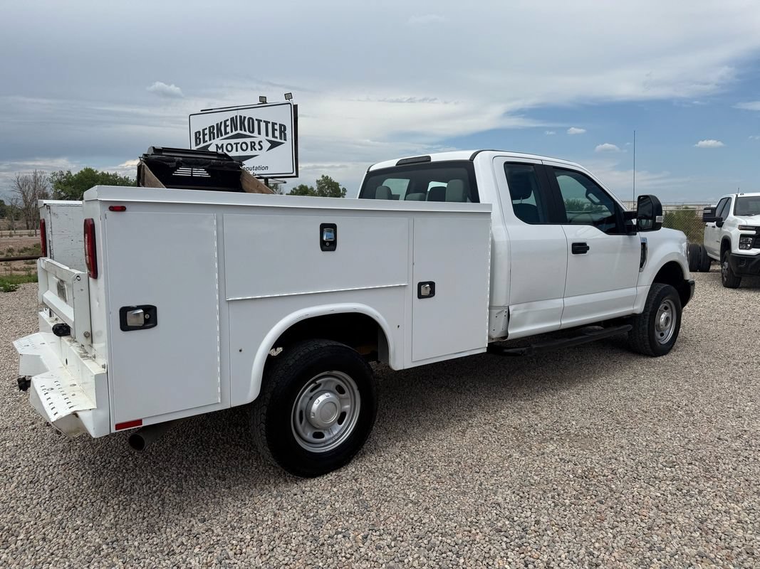 Used 2018 Ford F350 XL AWD/4WD image 11
