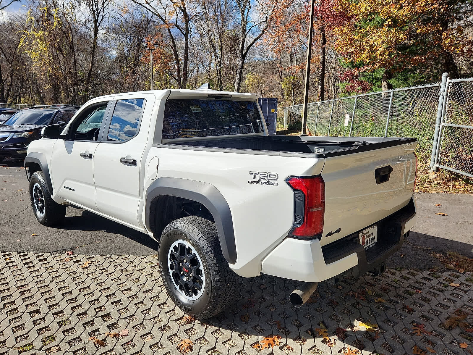 Used 2024 Toyota Tacoma TRD Off-Road image 7
