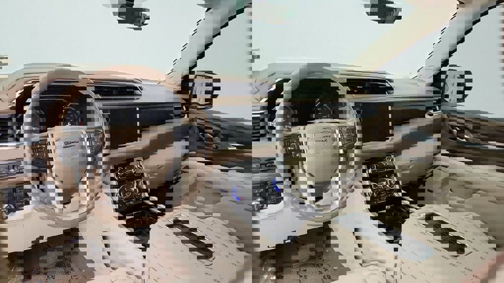 Used 2021 GMC Yukon XL Denali w/ Denali Ultimate Package image 13