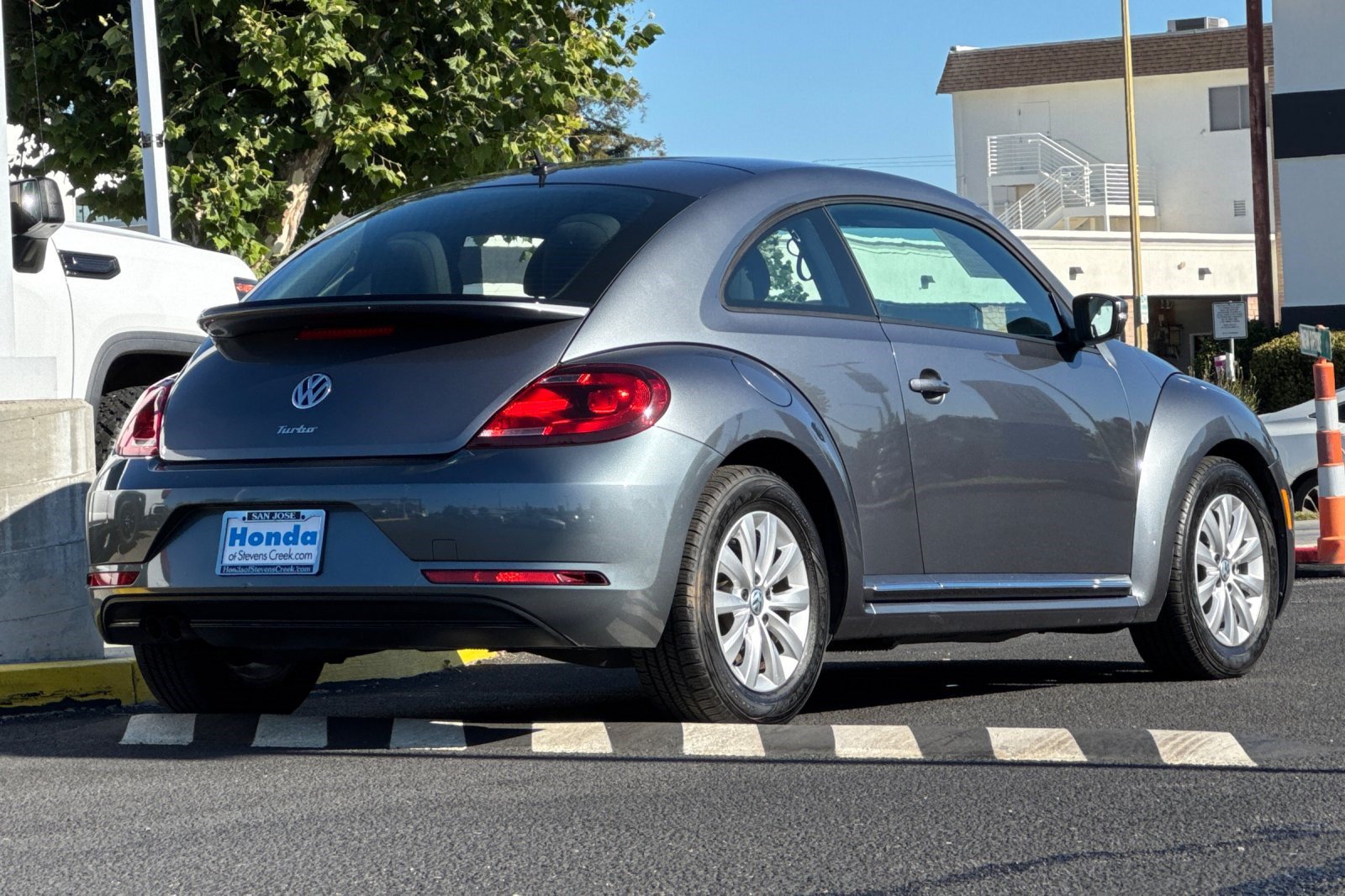 Used 2019 Volkswagen Beetle 2.0T S FWD image 8