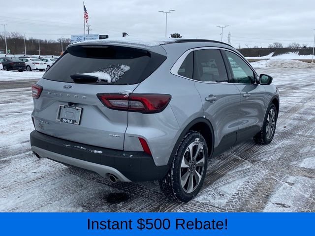 Used 2023 Ford Escape Platinum image 3