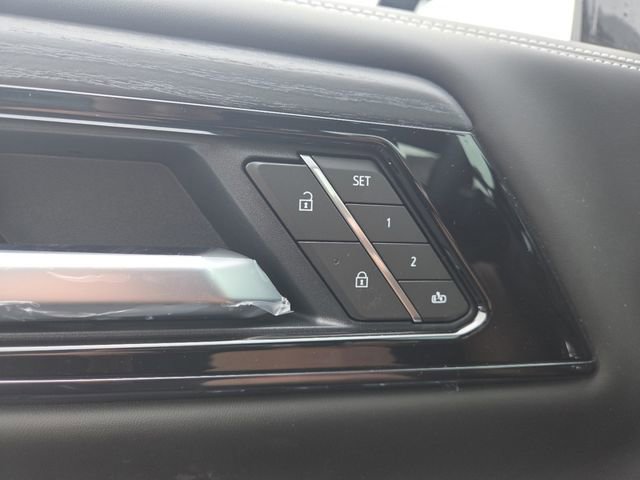 New 2026 GMC Yukon AT4 Ultimate AWD/4WD image 12