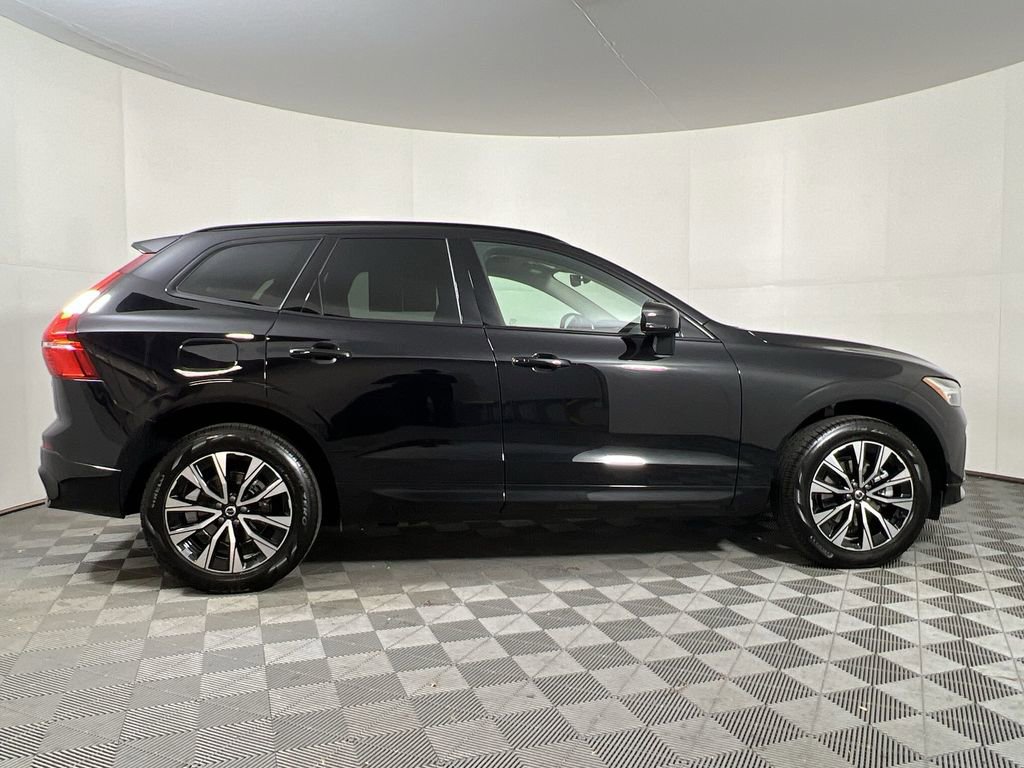 Certified 2025 Volvo XC60 B5 Core w/ Climate Package image 11