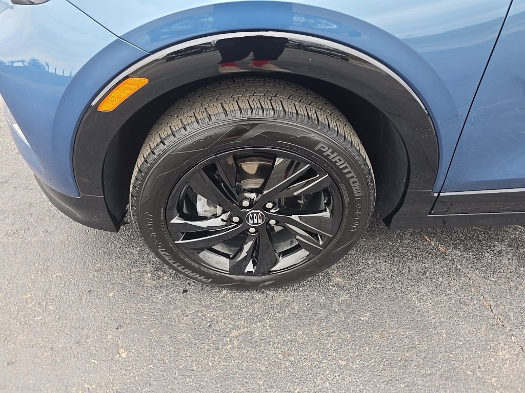 Used 2024 Buick Encore GX Sport Touring image 4