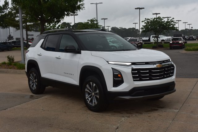 New 2026 Chevrolet Equinox LT w/ Safety and Technology Package FWD image 3
