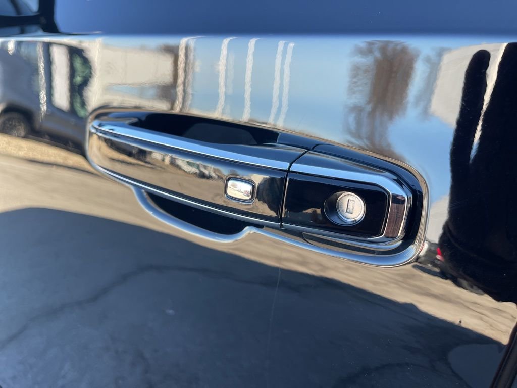 New 2026 Chevrolet Suburban Premier image 10