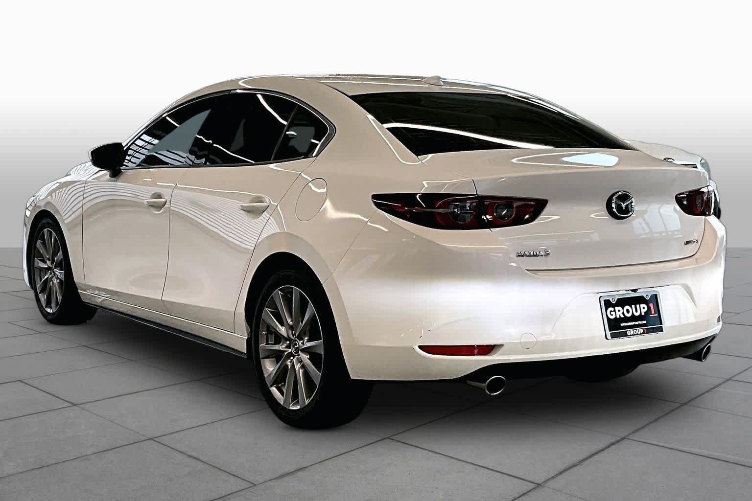 Used 2019 MAZDA MAZDA3 Sedan w/ Premium Package FWD image 11