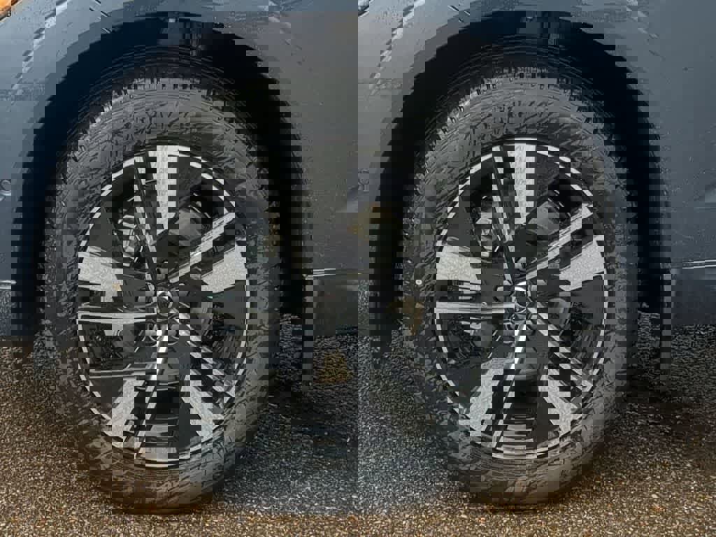 New 2026 Volvo XC60 B5 Plus w/ Protection Package Premier image 13