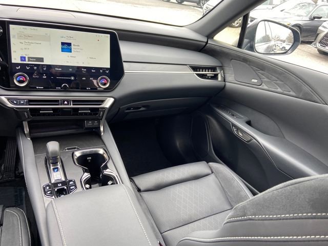 Certified 2025 Lexus RX 450h AWD w/ Convenience Package image 14