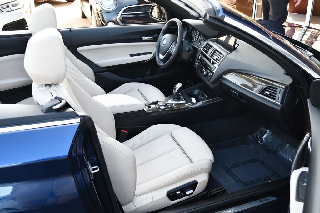 Used 2017 BMW 230i xDrive Convertible AWD/4WD image 18