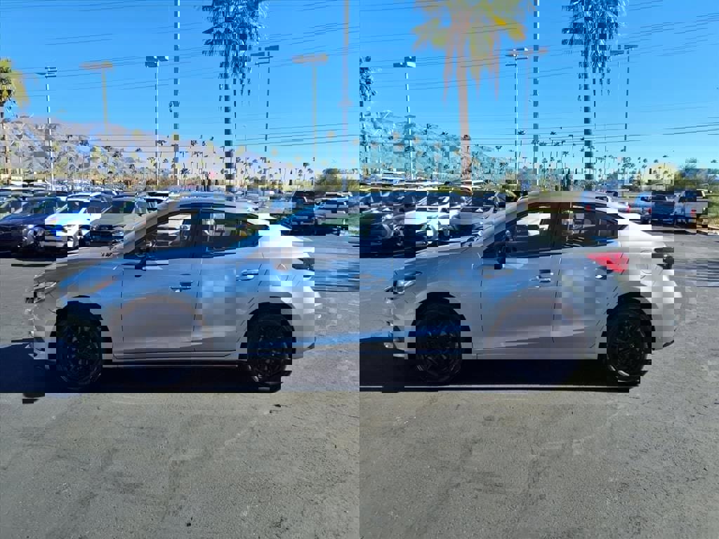 Used 2015 MAZDA MAZDA3 i SV image 12