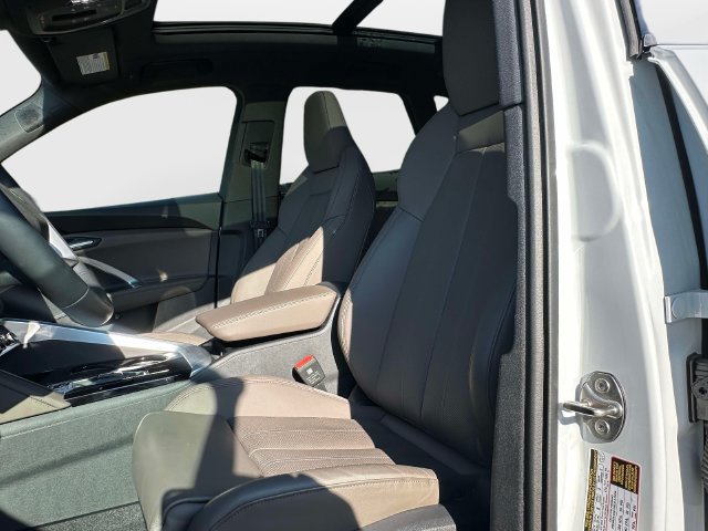 Certified 2025 Audi Q5 Premium Plus AWD/4WD image 21