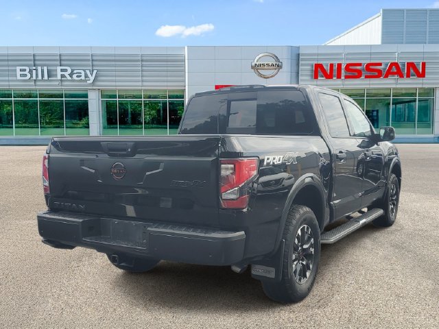 Used 2023 Nissan Titan PRO-4X w/ Pro-4x Convenience Package AWD/4WD image 4