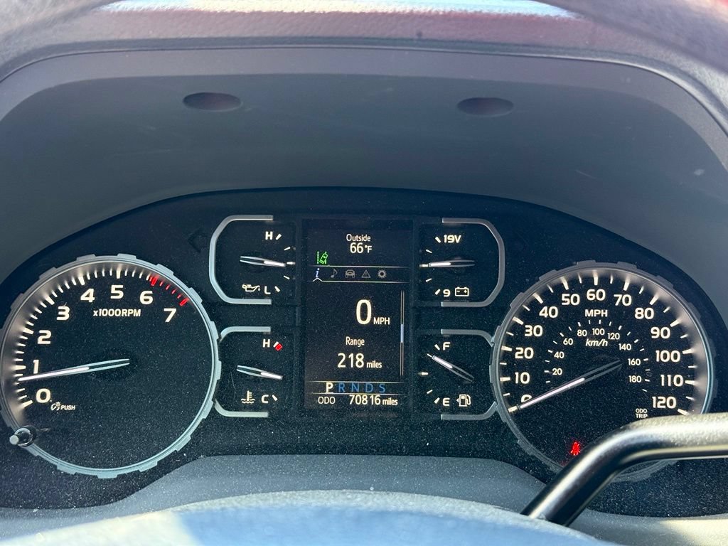 Used 2018 Toyota Tundra SR5 AWD/4WD image 10
