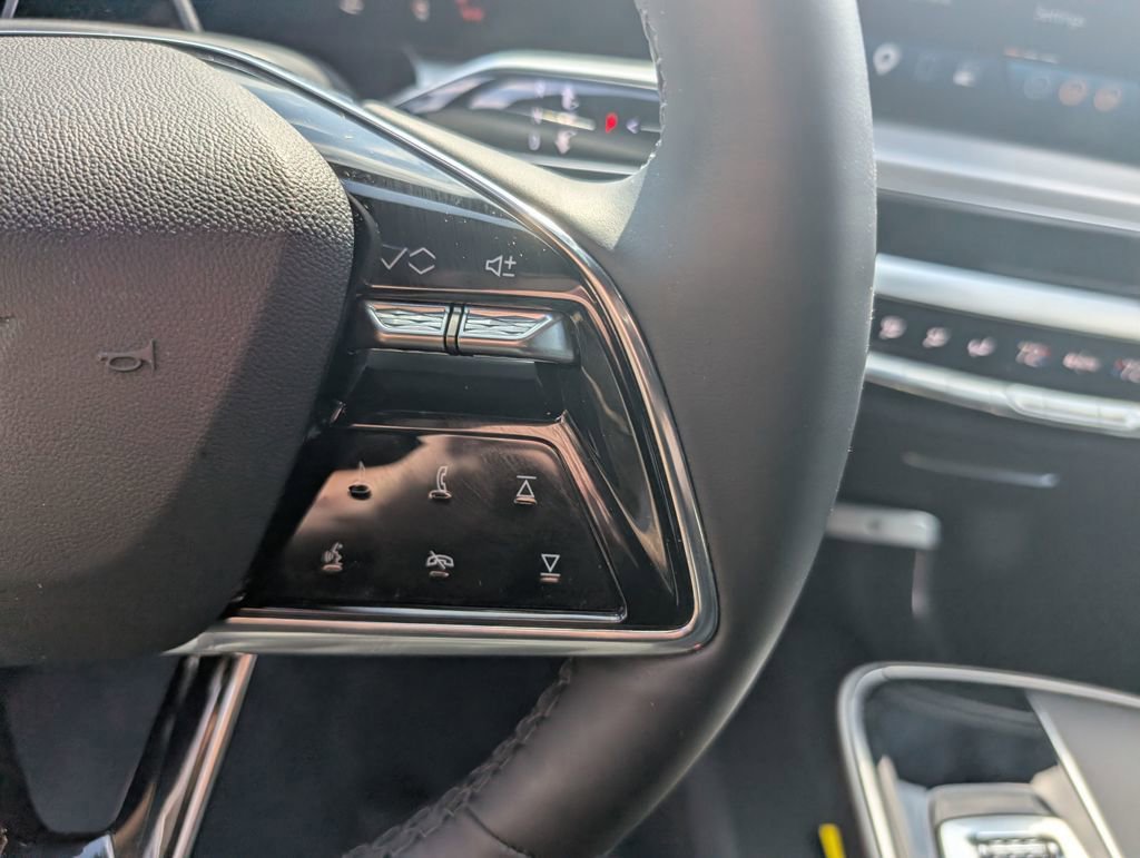 Used 2025 Cadillac Lyriq Luxury w/ LPO, Floor Liner Package image 19