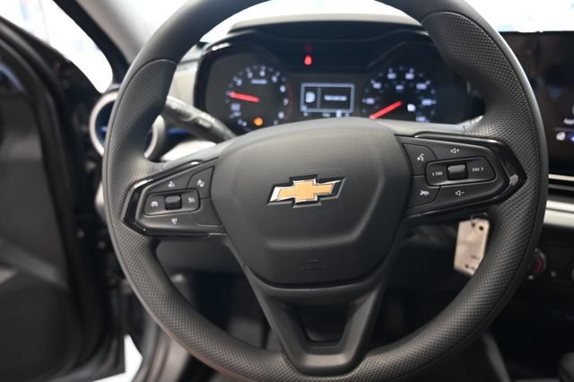 New 2026 Chevrolet Trax LS w/ LS Convenience Package FWD image 21