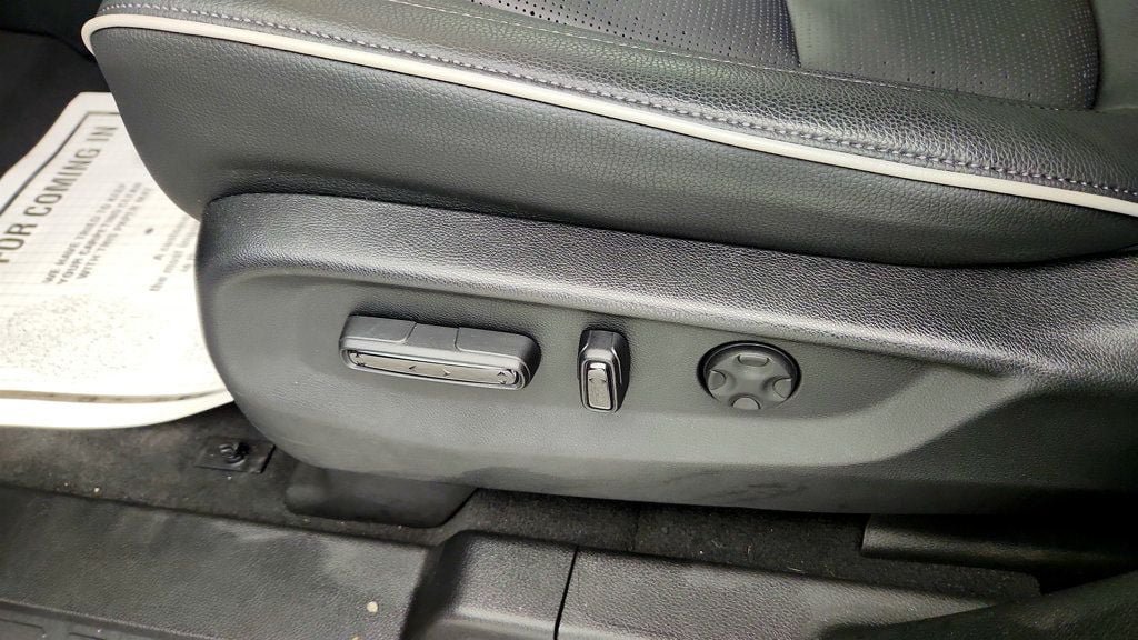Used 2026 Honda Odyssey Elite image 12