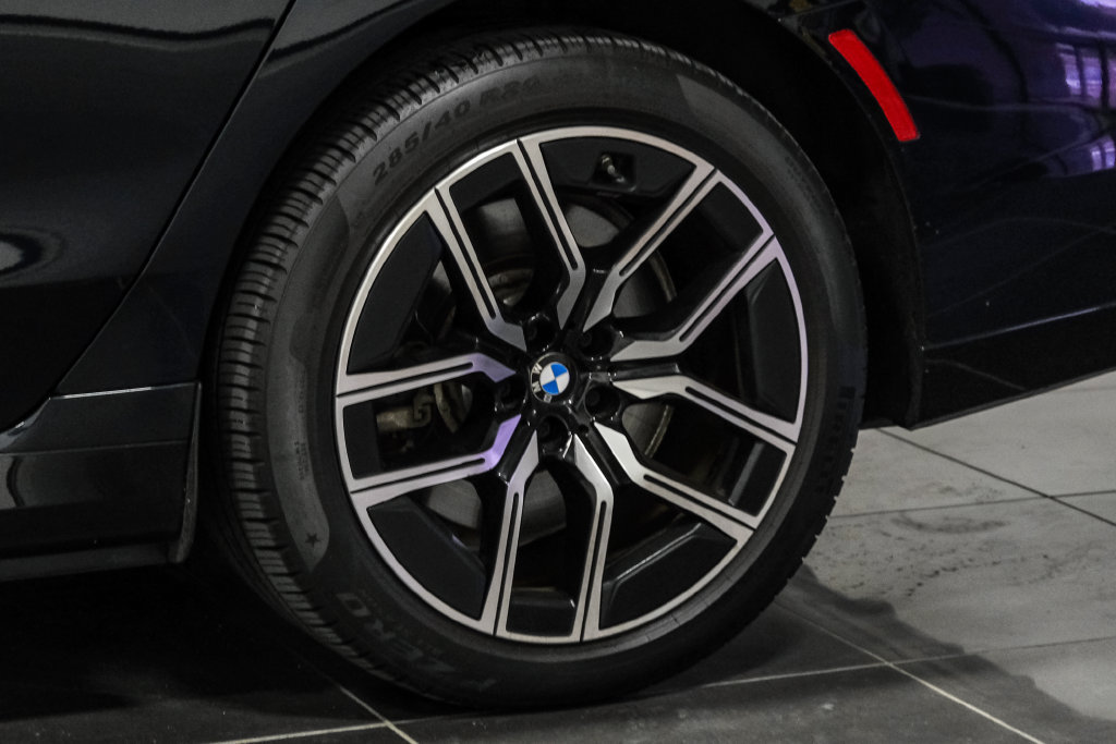 Used 2024 BMW i7 xDrive60 AWD/4WD image 55