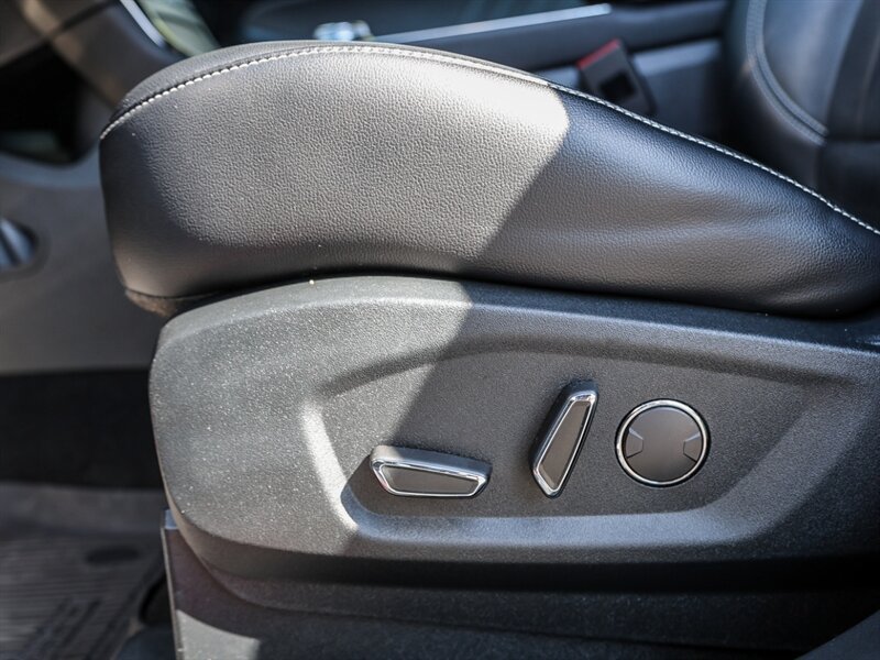 Used 2019 Ford Edge ST w/ Equipment Group 401A AWD/4WD image 25