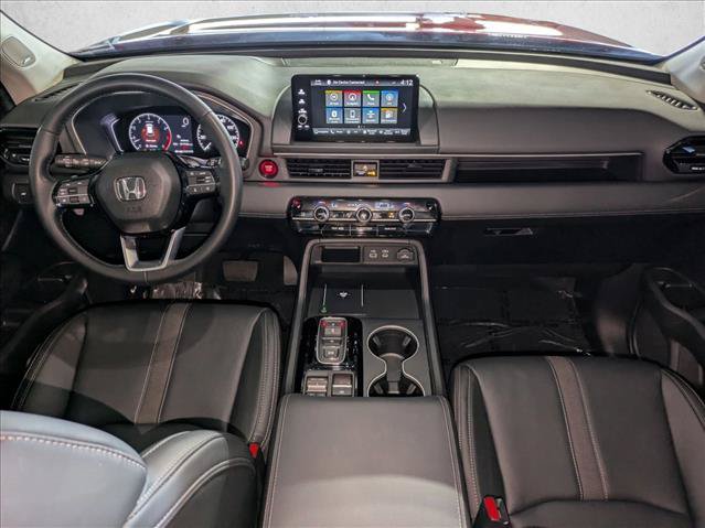 Used 2025 Honda Pilot Touring image 17