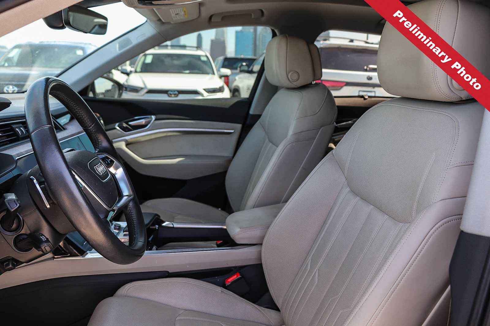 Used 2019 Audi e-tron Prestige w/ Prestige Package AWD/4WD image 12