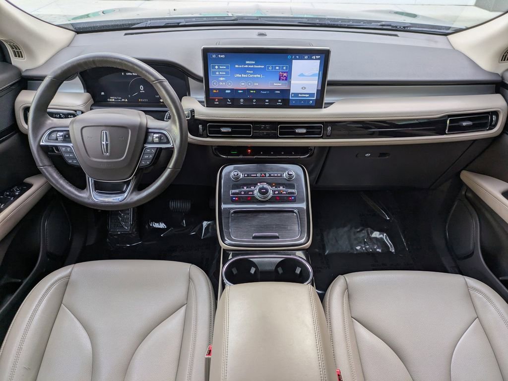 Used 2022 Lincoln Nautilus AWD w/ Premium Package image 17