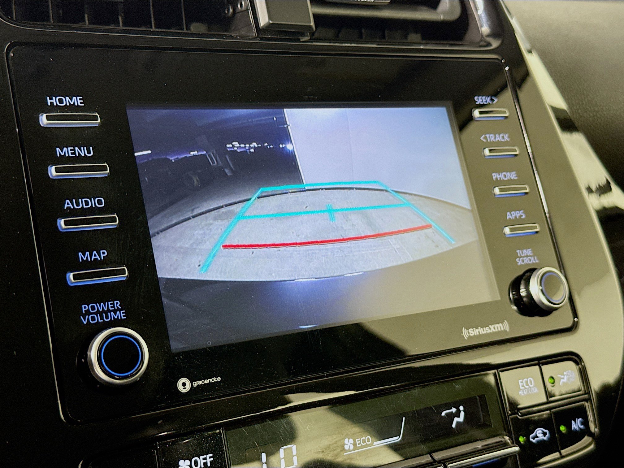 Used 2022 Toyota Prius XLE FWD image 14