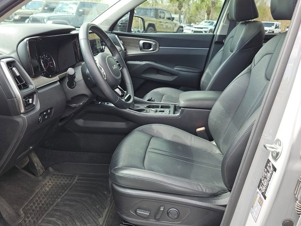 Used 2023 Kia Sorento X-Line EX image 10