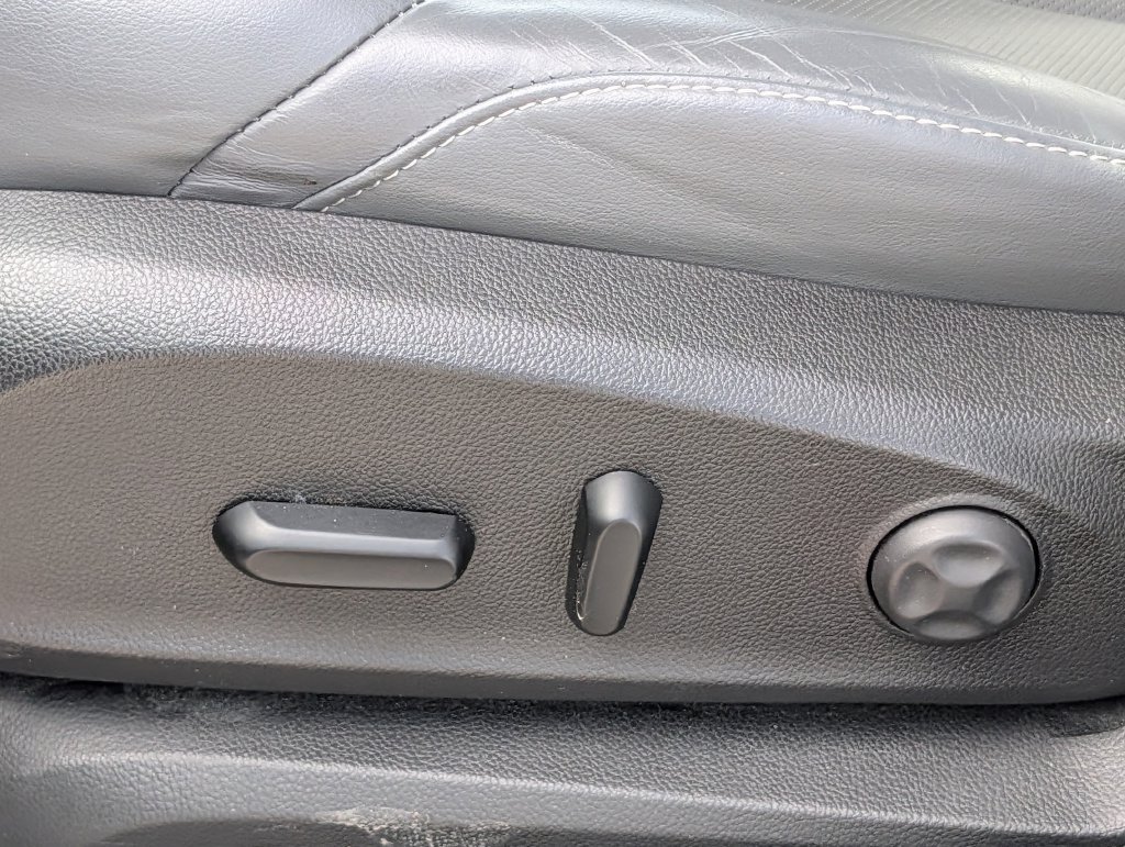 Used 2020 Buick Envision Essence FWD image 25