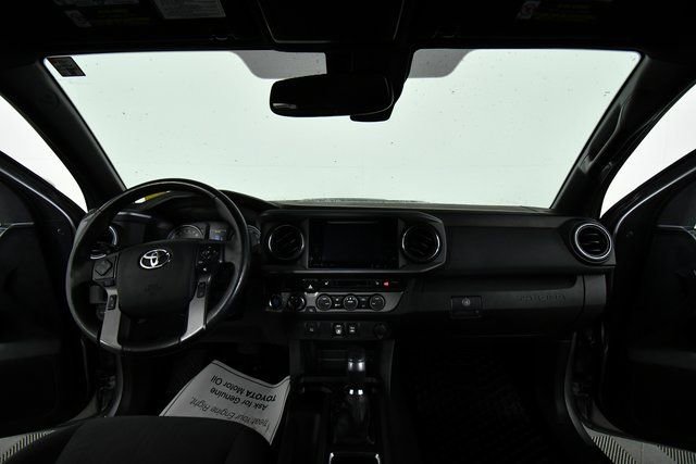 Used 2019 Toyota Tacoma TRD Sport image 18