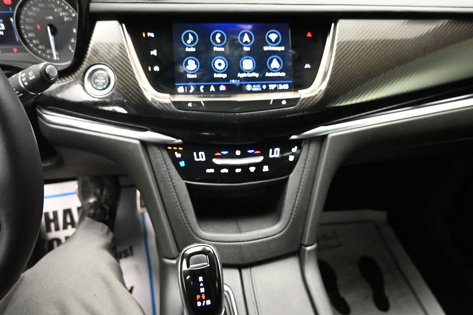 Used 2024 Cadillac XT6 Sport w/ Technology Package AWD/4WD image 20