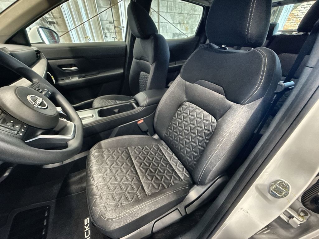 New 2025 Nissan Kicks SV w/ SV Premium Package image 13