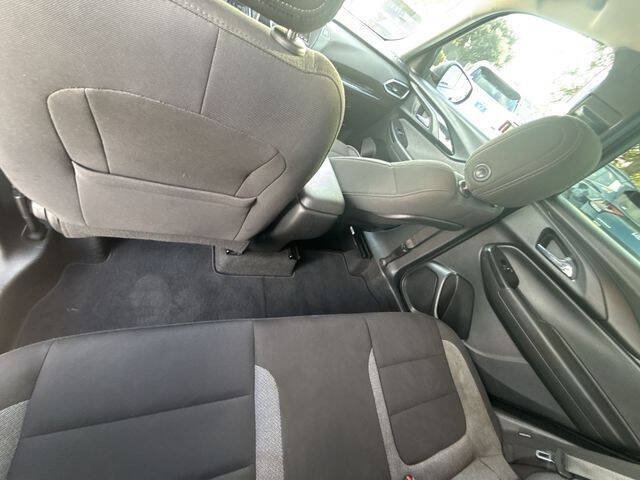 Used 2021 Chevrolet TrailBlazer LS FWD image 22