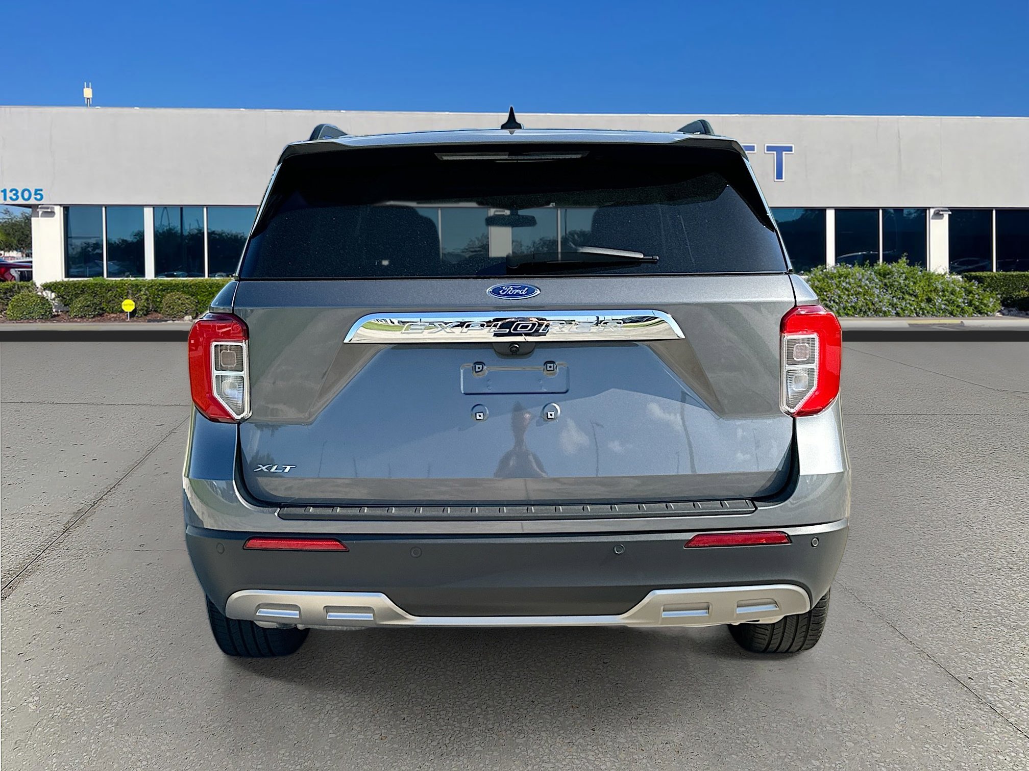 Certified 2023 Ford Explorer XLT w/ Equipment Group 202A image 6