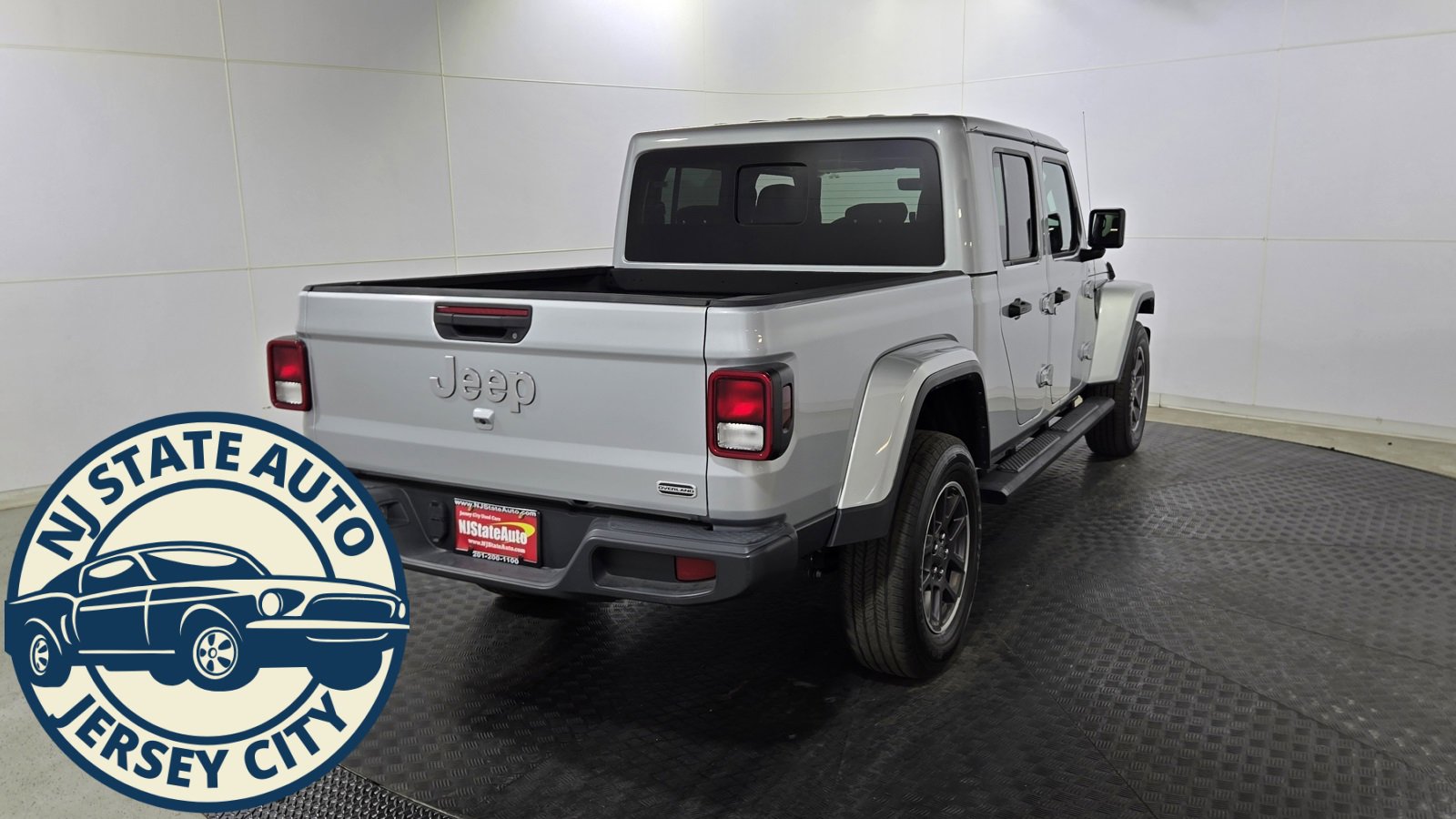 Used 2023 Jeep Gladiator Overland image 7