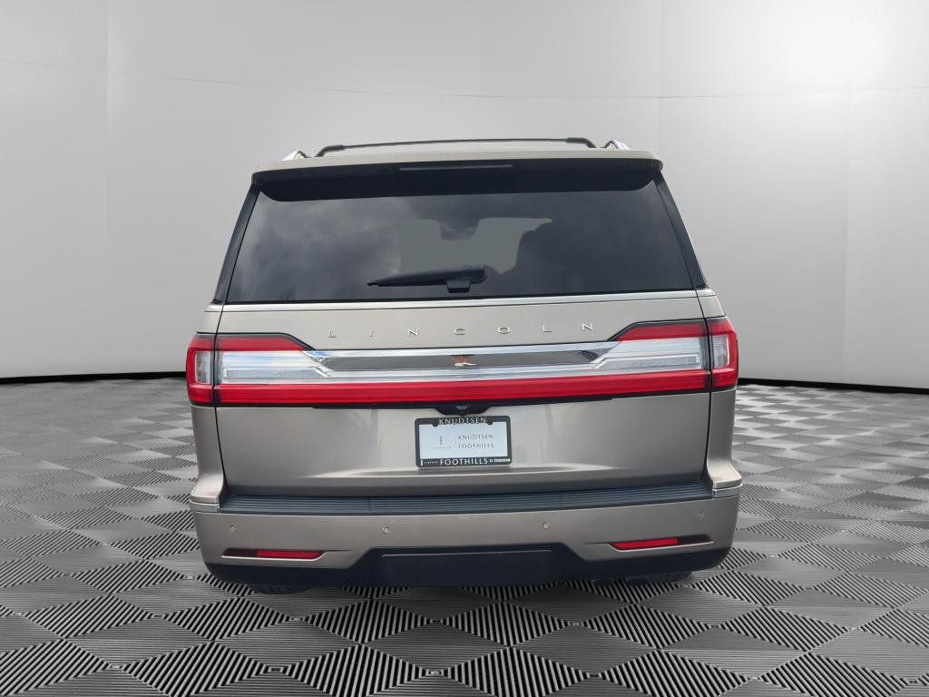 Used 2019 Lincoln Navigator Reserve AWD/4WD image 6