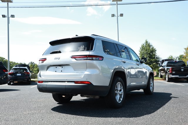Used 2023 Jeep Grand Cherokee L Laredo RWD image 6