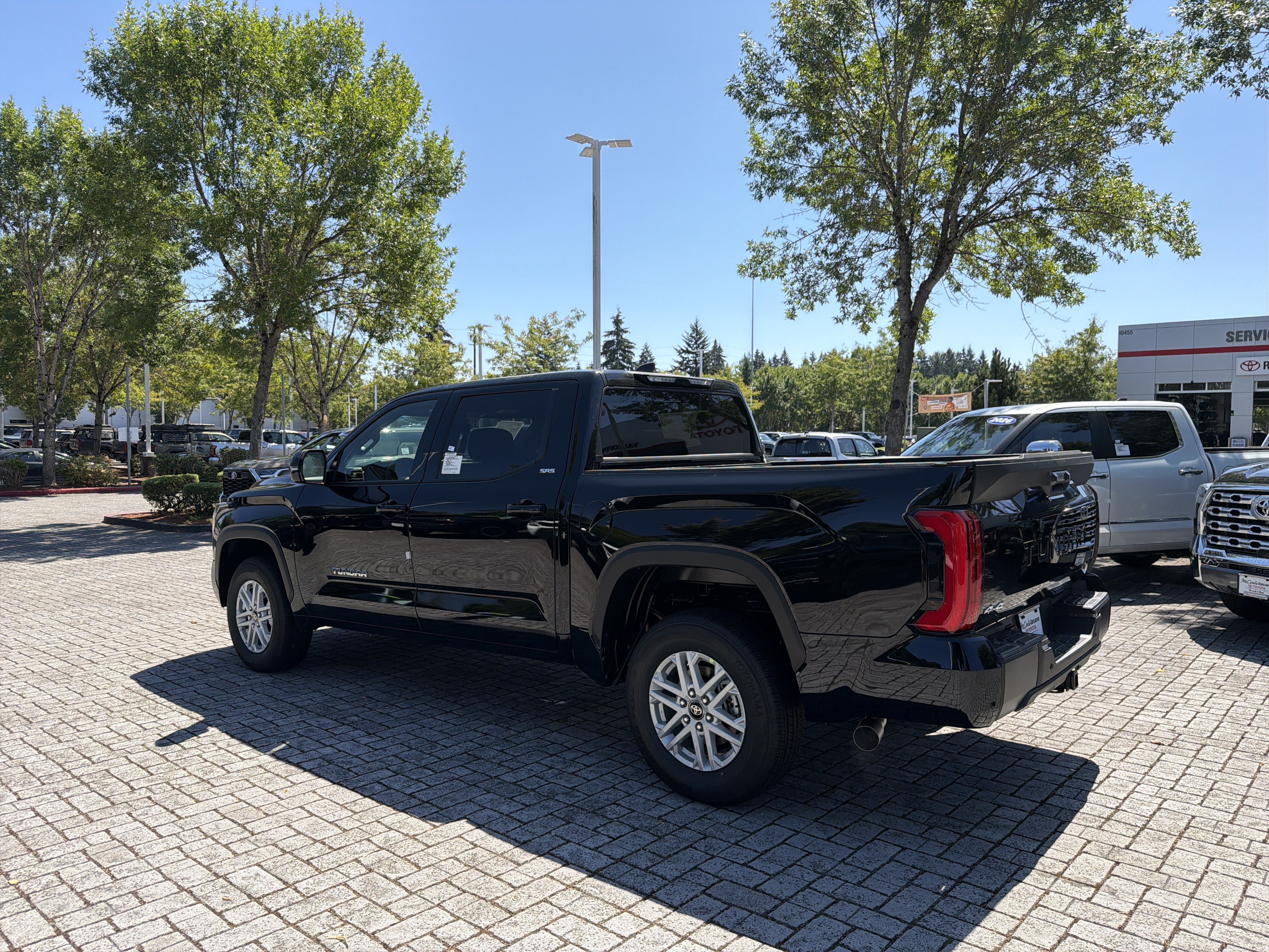 New 2026 Toyota Tundra SR5 w/ SR5 Premium Package AWD/4WD image 5