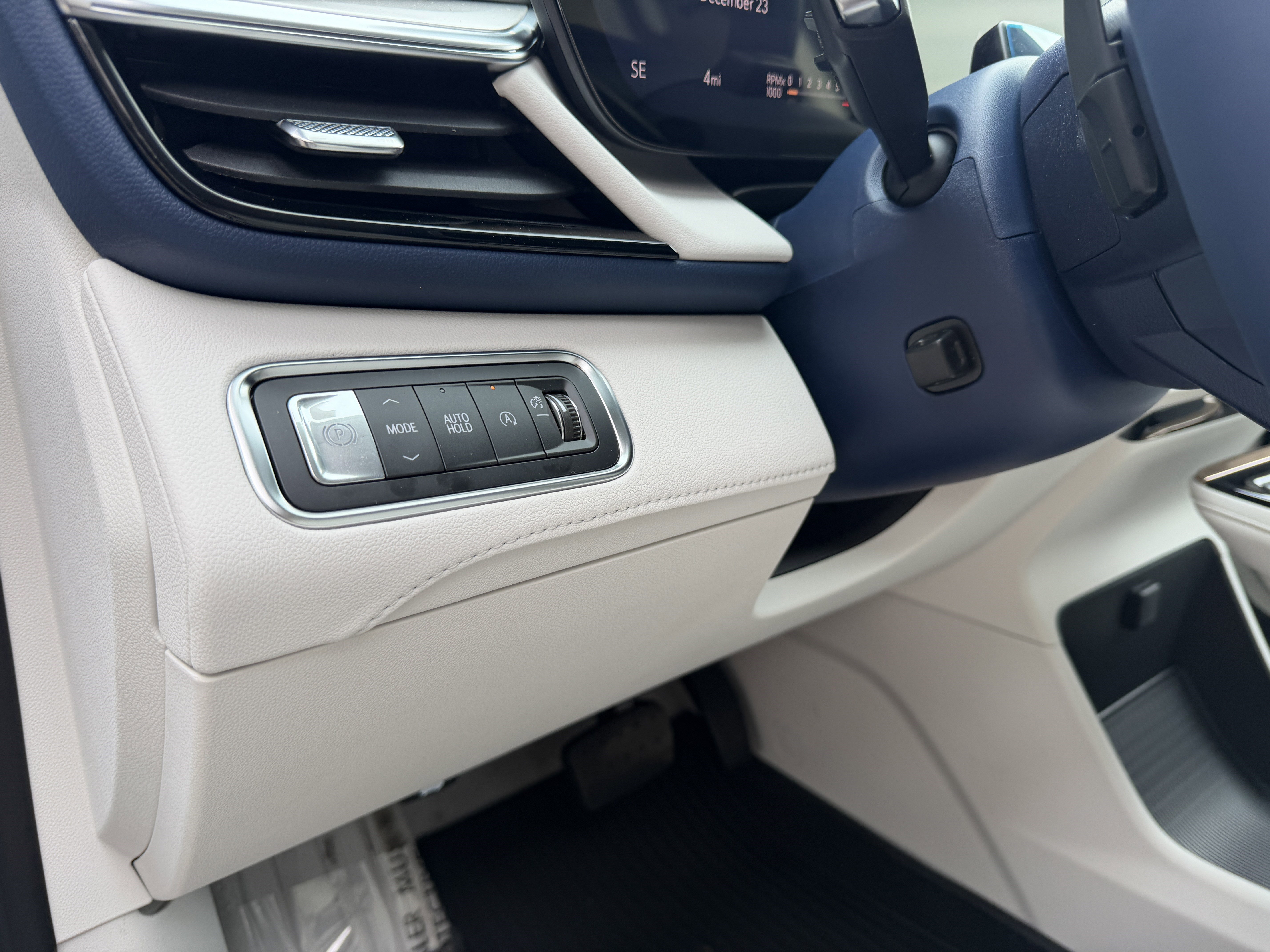 New 2026 Buick Enclave Avenir w/ Super Cruise Package image 14