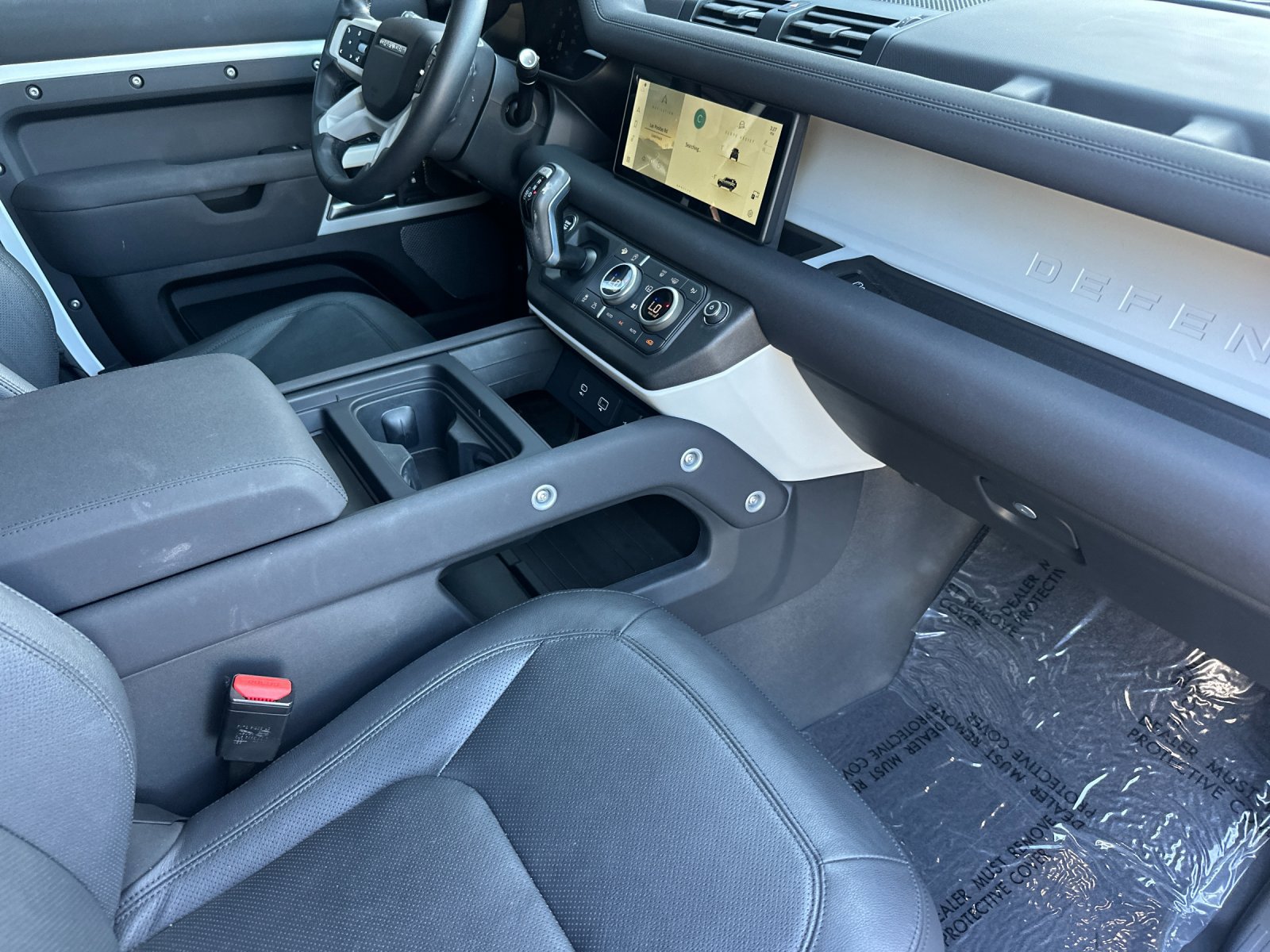 Used 2023 Land Rover Defender 110 SE AWD/4WD image 16