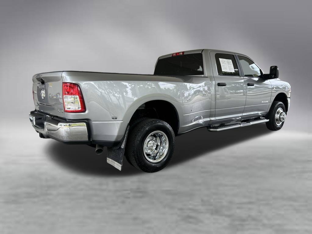 Used 2024 RAM 3500 Big Horn AWD/4WD image 3